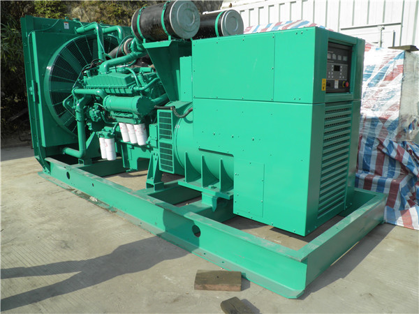 云安发电车出租-柴油发电机散热器怎样散热
