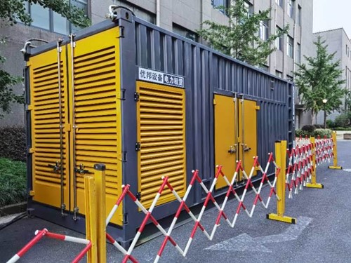 云安如何使用转速表检查发动机的转速？