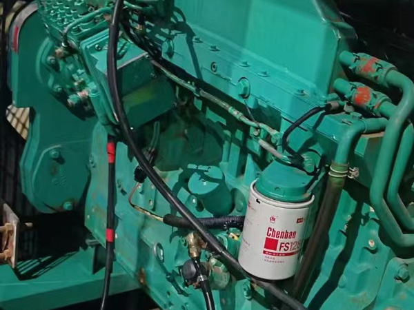 云安如何确定新的发电机组控制系统是否与原系统兼容？