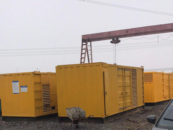 云安100kw柴油发电机组每小时油耗？